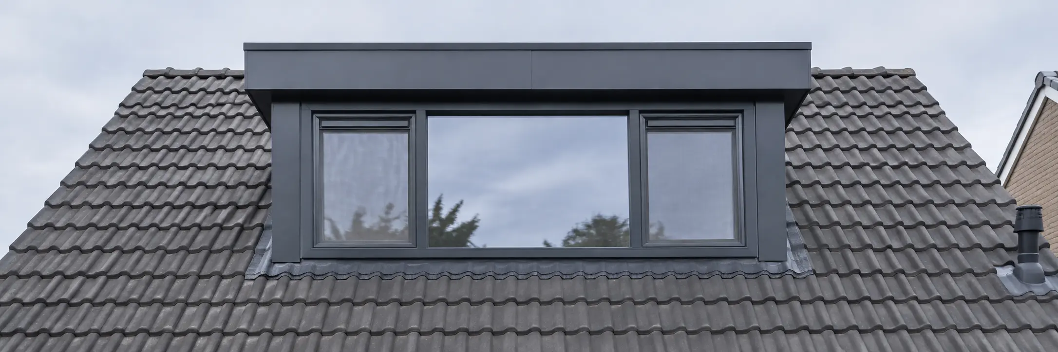 Dakkapel bij een Nederlandse woning