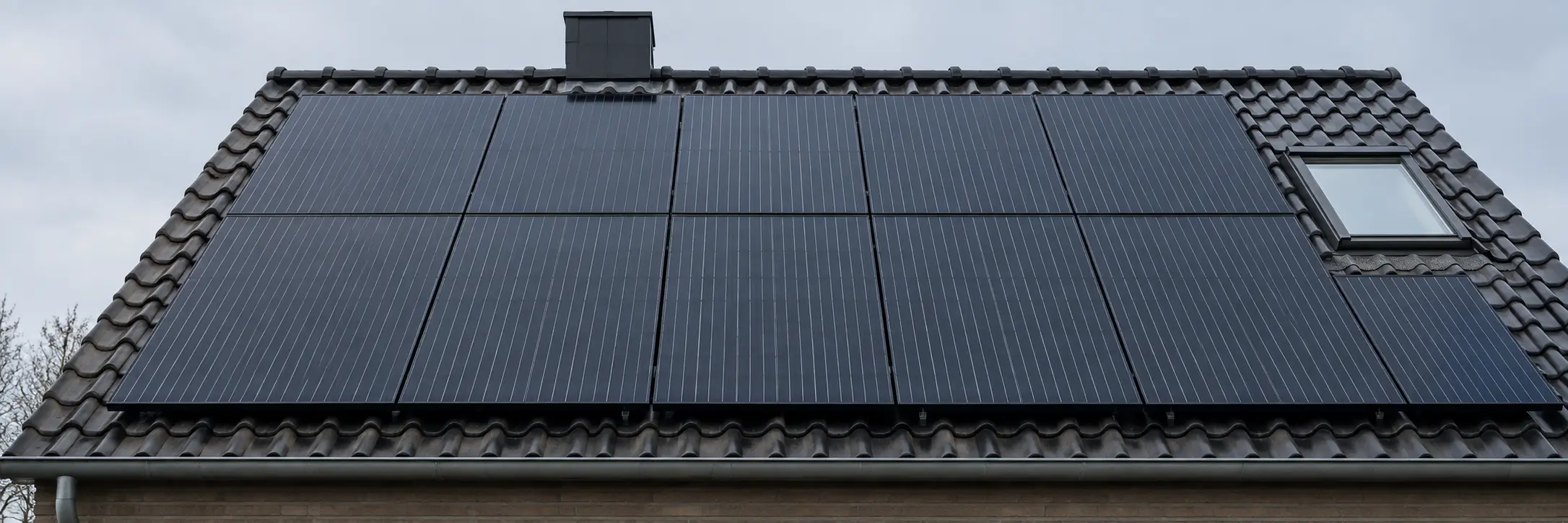 Zonnepanelen bij een Nederlandse woning